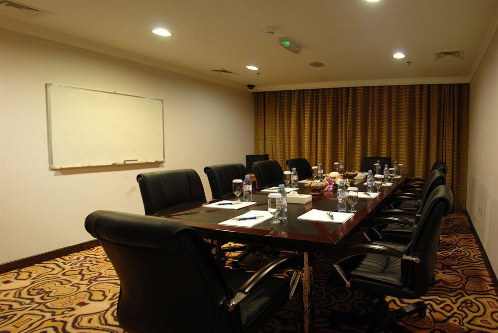Sharjah Palace Hotel Ngoại thất bức ảnh