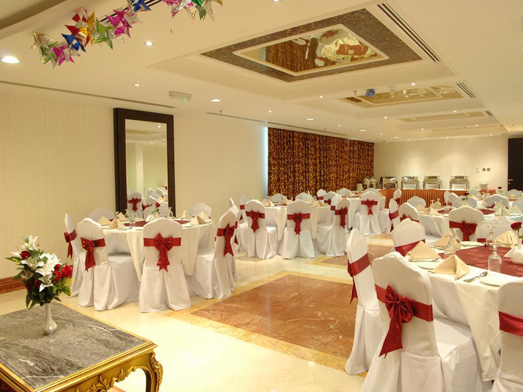 Sharjah Palace Hotel Ngoại thất bức ảnh
