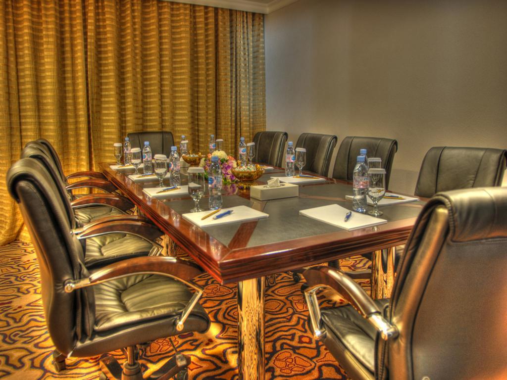 Sharjah Palace Hotel Ngoại thất bức ảnh