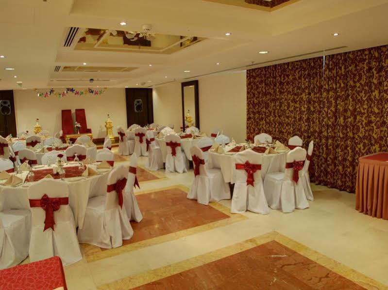 Sharjah Palace Hotel Ngoại thất bức ảnh